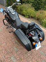 Harley-Davidson Sport Glide (FLSB) in Vivid Black - HARLEY-DAVIDSON BLACK