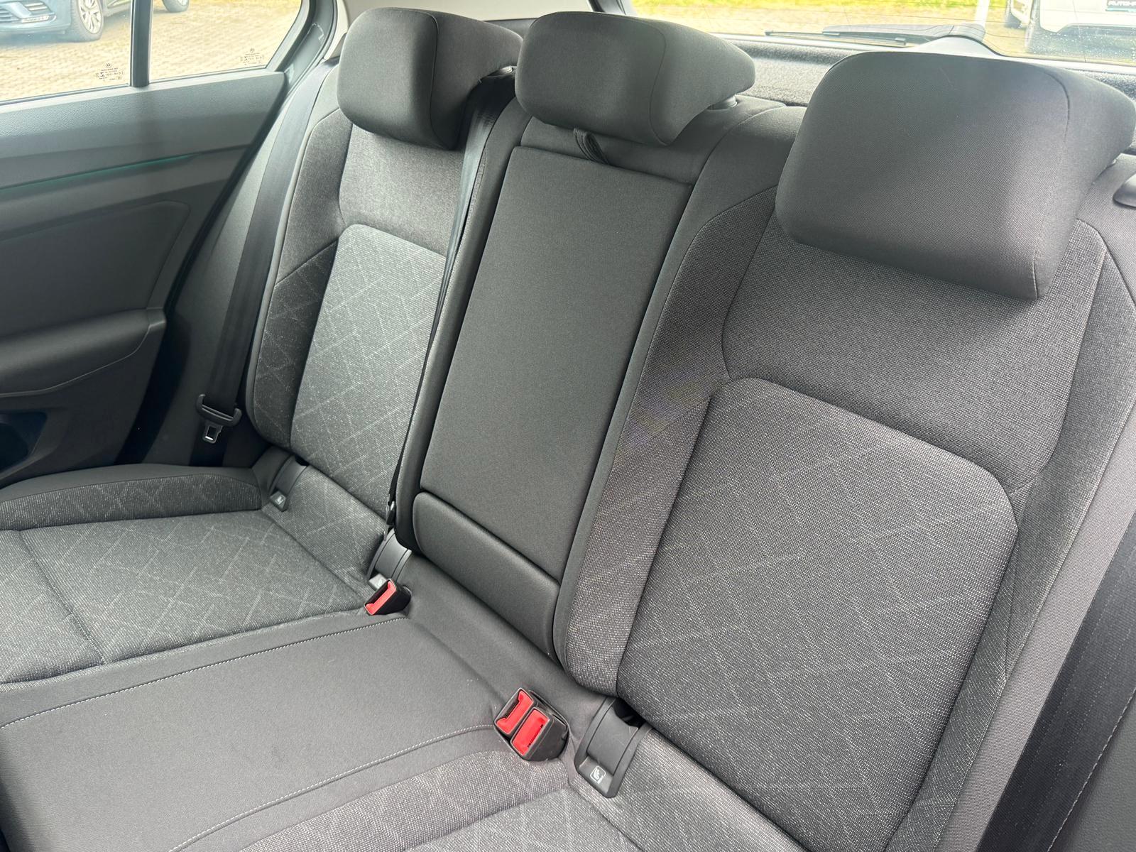 Volkswagen Golf VIII Lim. Life AHK, LED, PDC, миниатюра 14