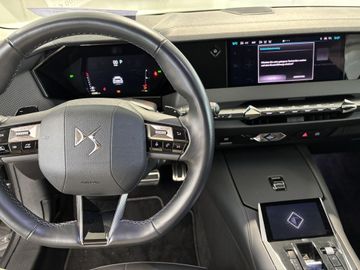 Fotografie 15 des Citroën DS4 PureTech 180 CROSS RIVOLI