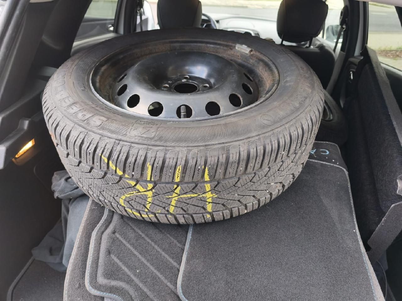 Fahrzeugabbildung Renault Captur Crossborder