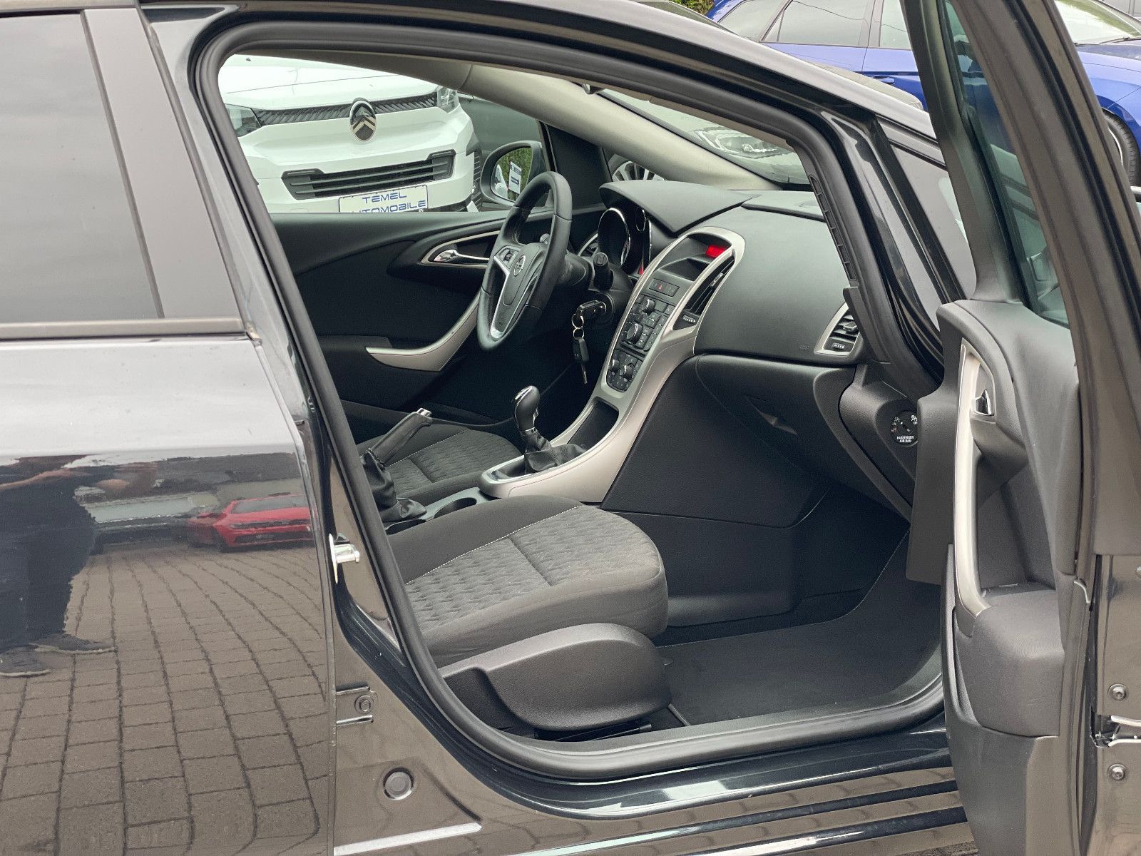 OPEL Astra, 2013, Benzin, 101 PS