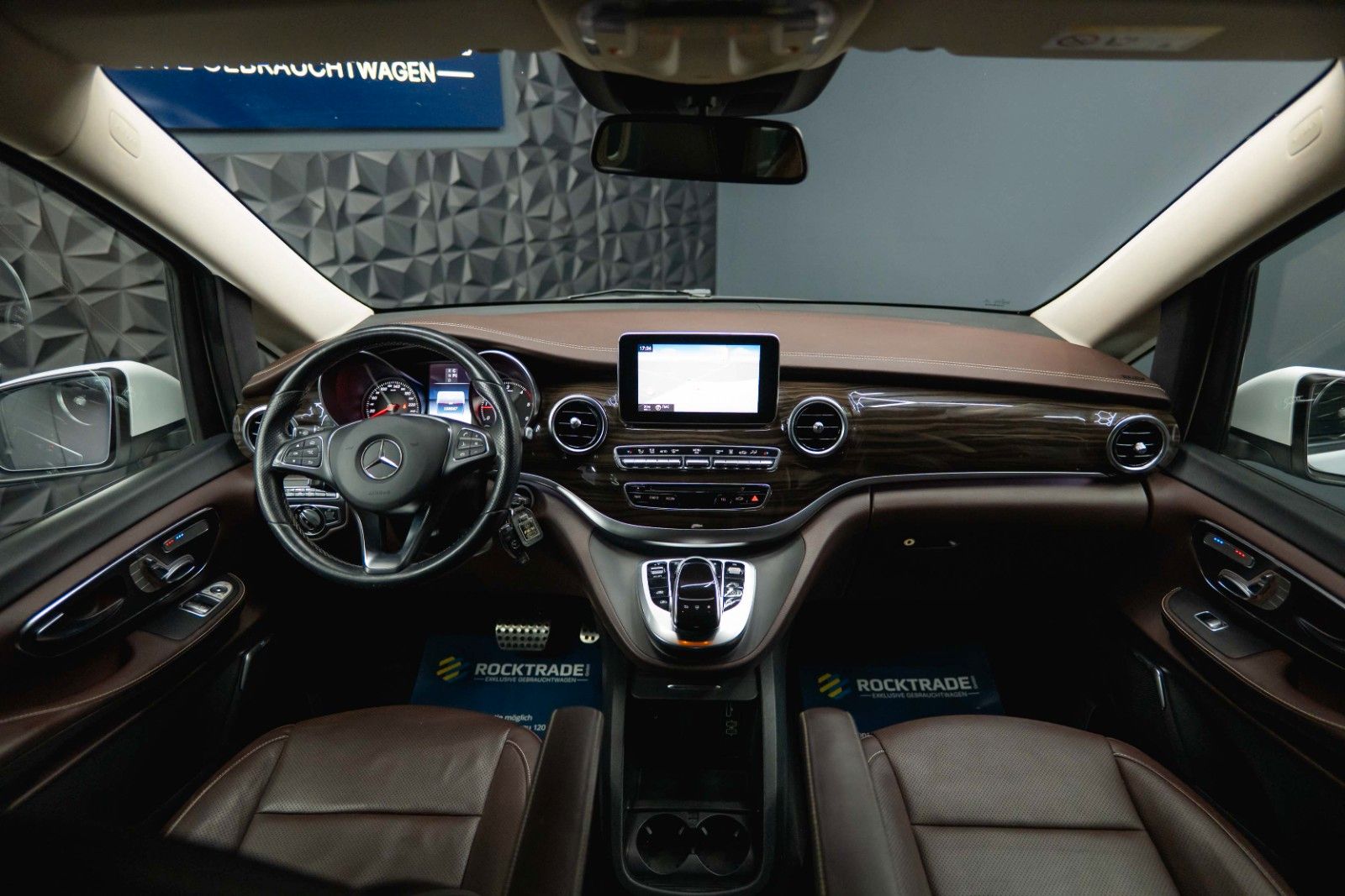 Fahrzeugabbildung Mercedes-Benz V 250 CDI AVANTGARDE EDITION 4MATIC | LED | 19%