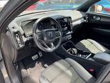 Volvo XC40 R-Design Plug-In R.Cam Navi Pano SHZ LED  - Volvo XC40 mit Hybrid-Antrieb