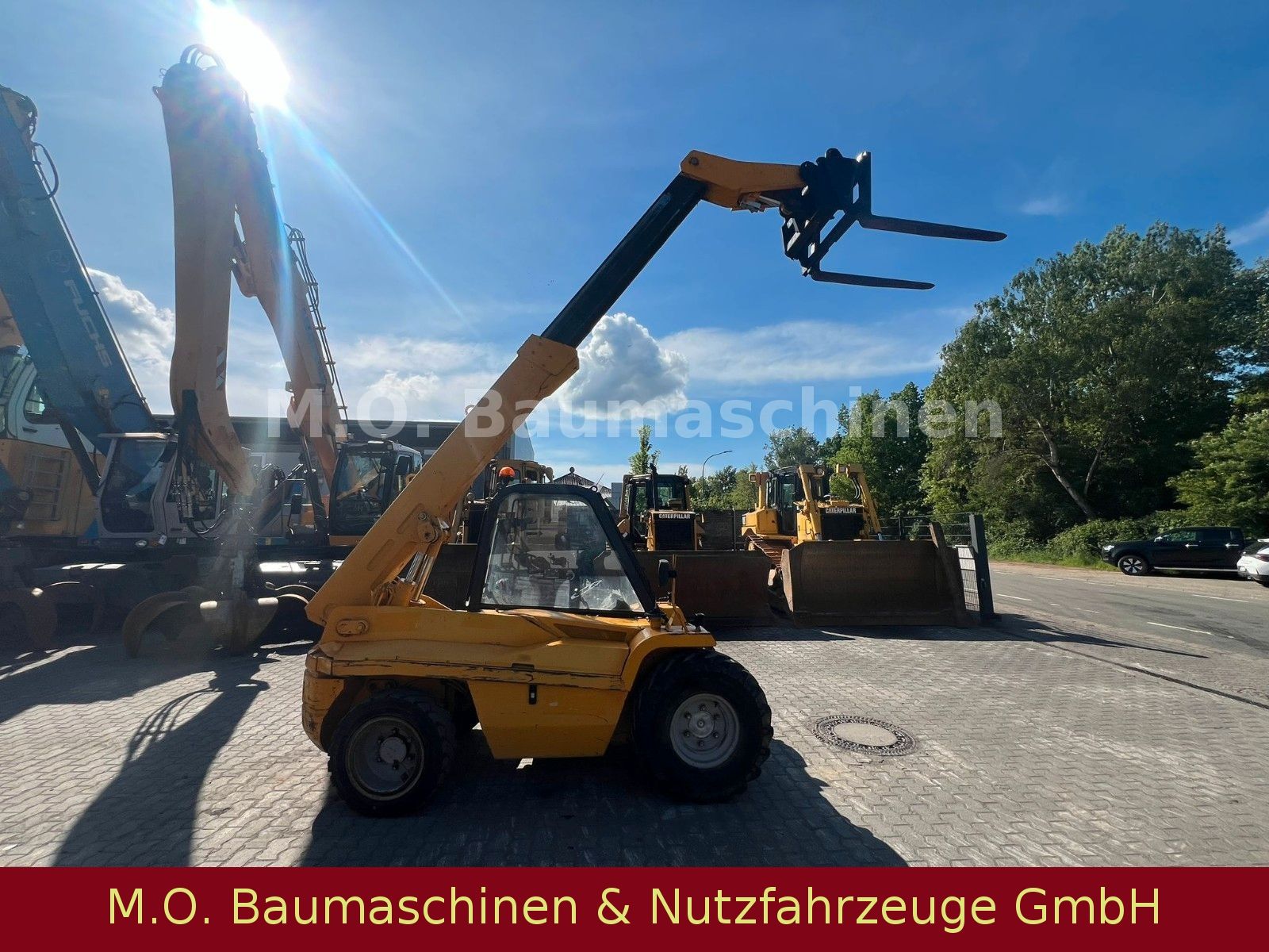 Fahrzeugabbildung Manitou BT 420 / SW /Gabel / 2 t / 4m / 4x4 /