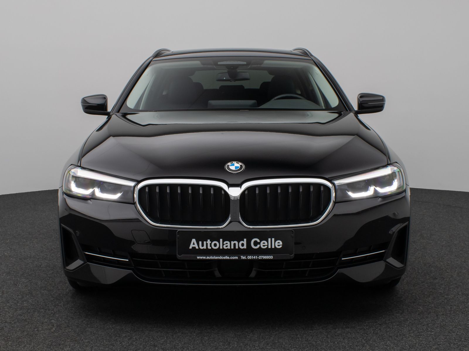 Fahrzeugabbildung BMW 520d Panorama Kamera DAB HiFi ACC Alarm M Sport