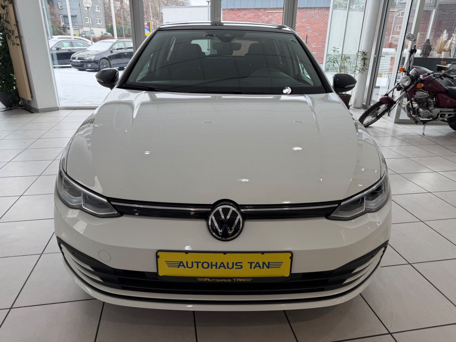 Fahrzeugabbildung Volkswagen Golf VIII Lim. United eTSI