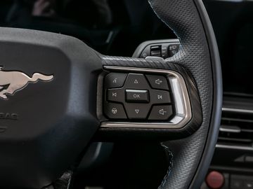 Ford Mustang Convertible 5.0 Ti-VCT V8 328 GT Kamera