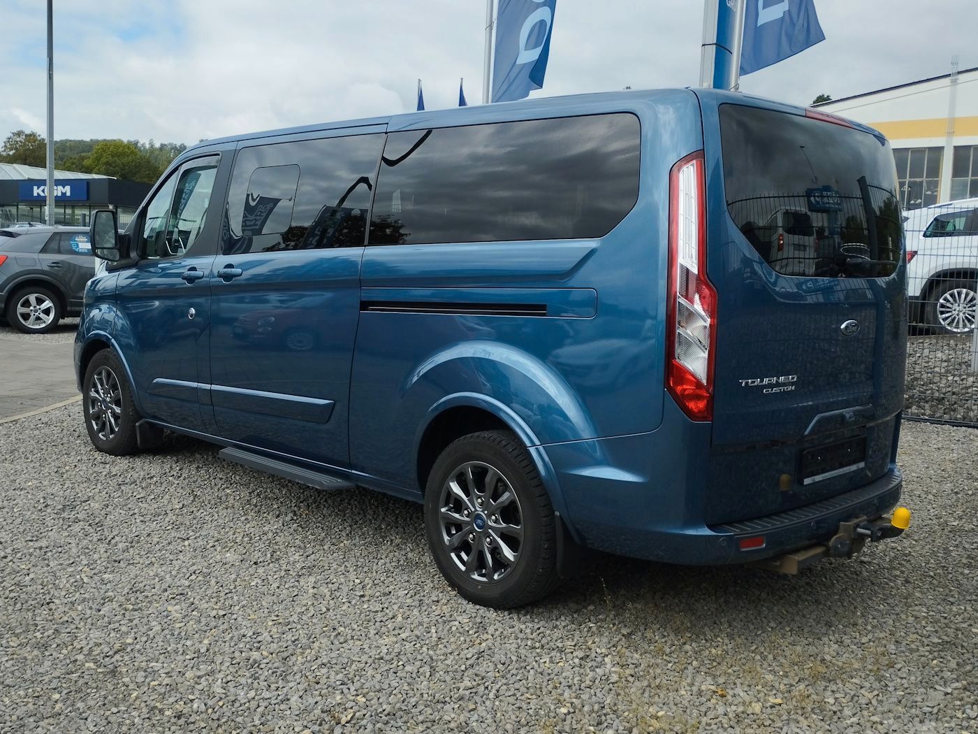 Fahrzeugabbildung Ford Tourneo Custom 2.0 Titanium L2 Standhz AHK 8Sitz