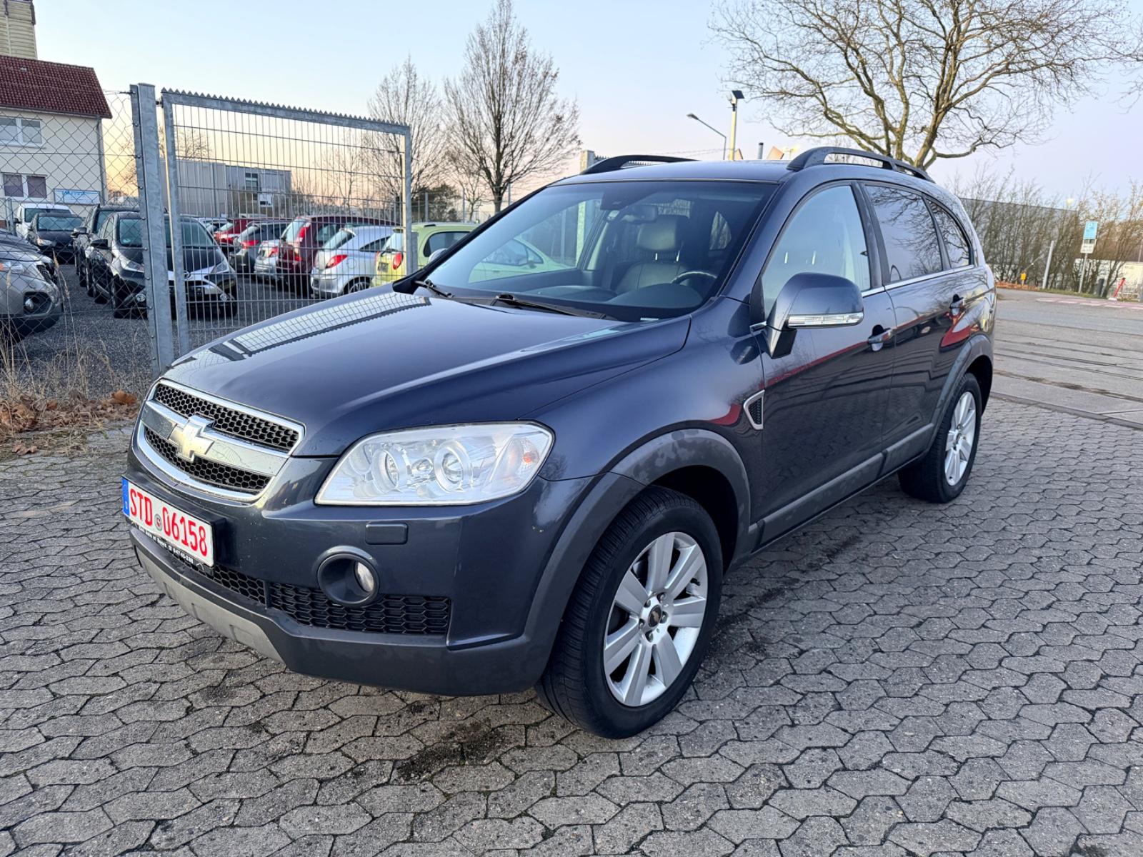 Chevrolet Captiva 2.0 D LT 4WD*Automatik*Leder*AHK*SHZ*