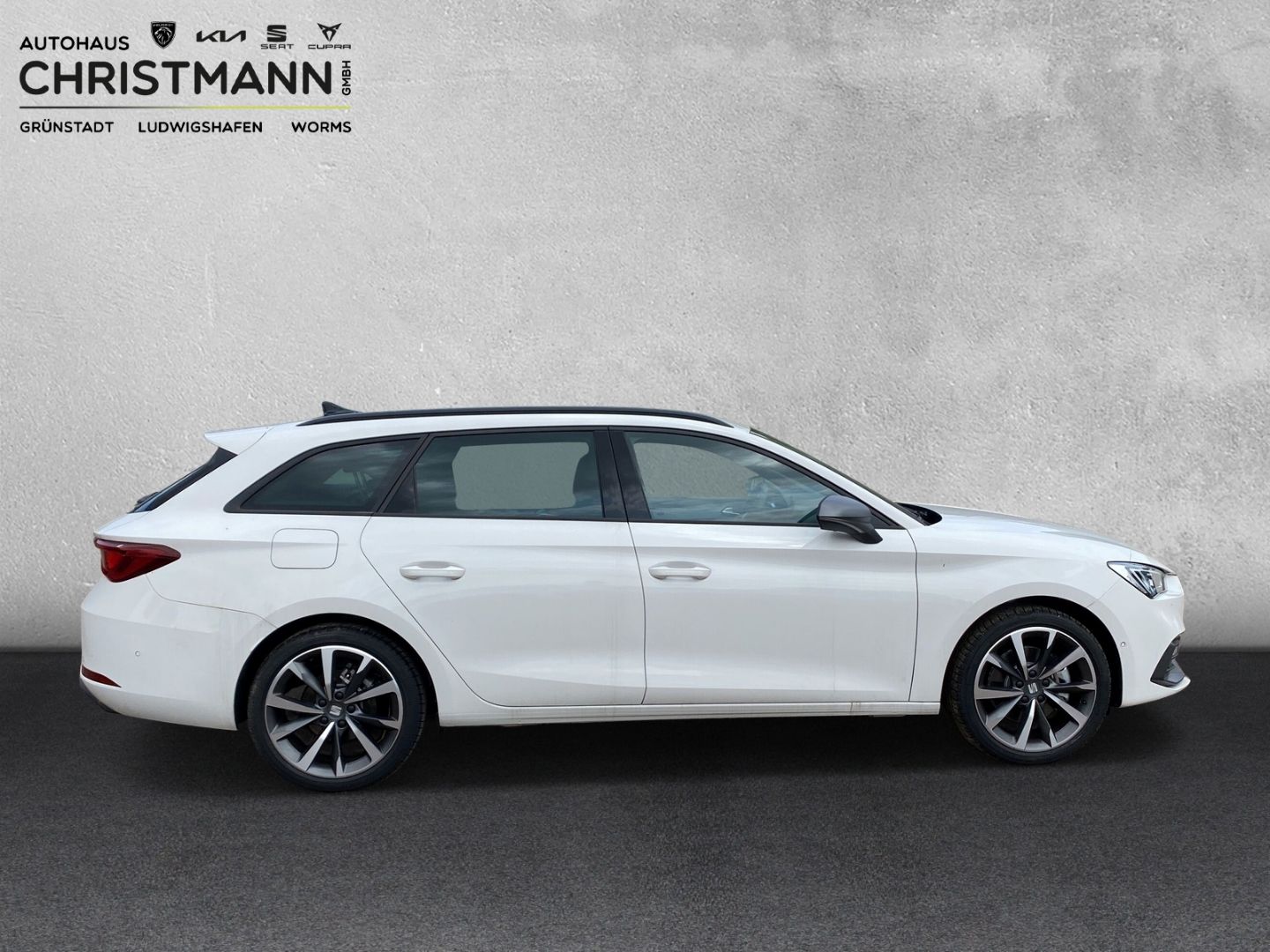 Fahrzeugabbildung SEAT Leon Sportstourer FR 2.0 TDI EU6d *Navi *digital