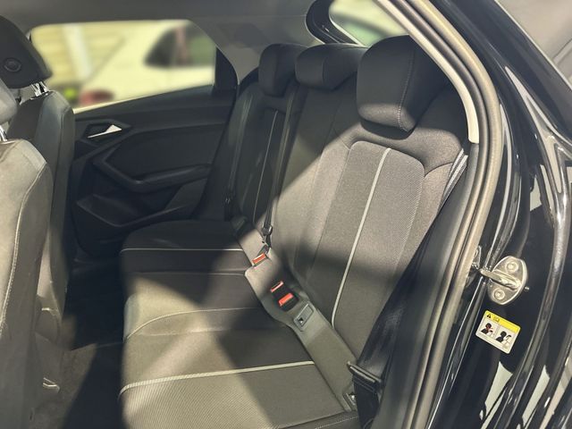 A1 Sportback 30 TFSI ADVANCED SMARTPHONE+PDC+SHZ