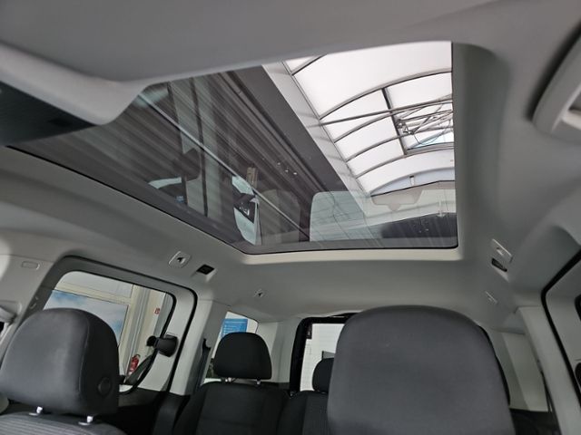 Fahrzeugabbildung Volkswagen Caddy 1.5 TSI NAVI LM17 PANO RFK SHZ GJR