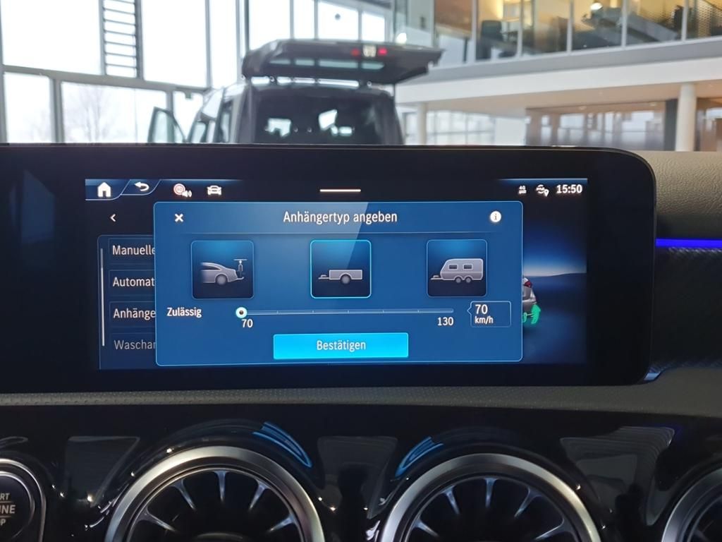 Fahrzeugabbildung Mercedes-Benz A 180 Distronic*AHK*Sound*Night*LED*Sitzhzg*360