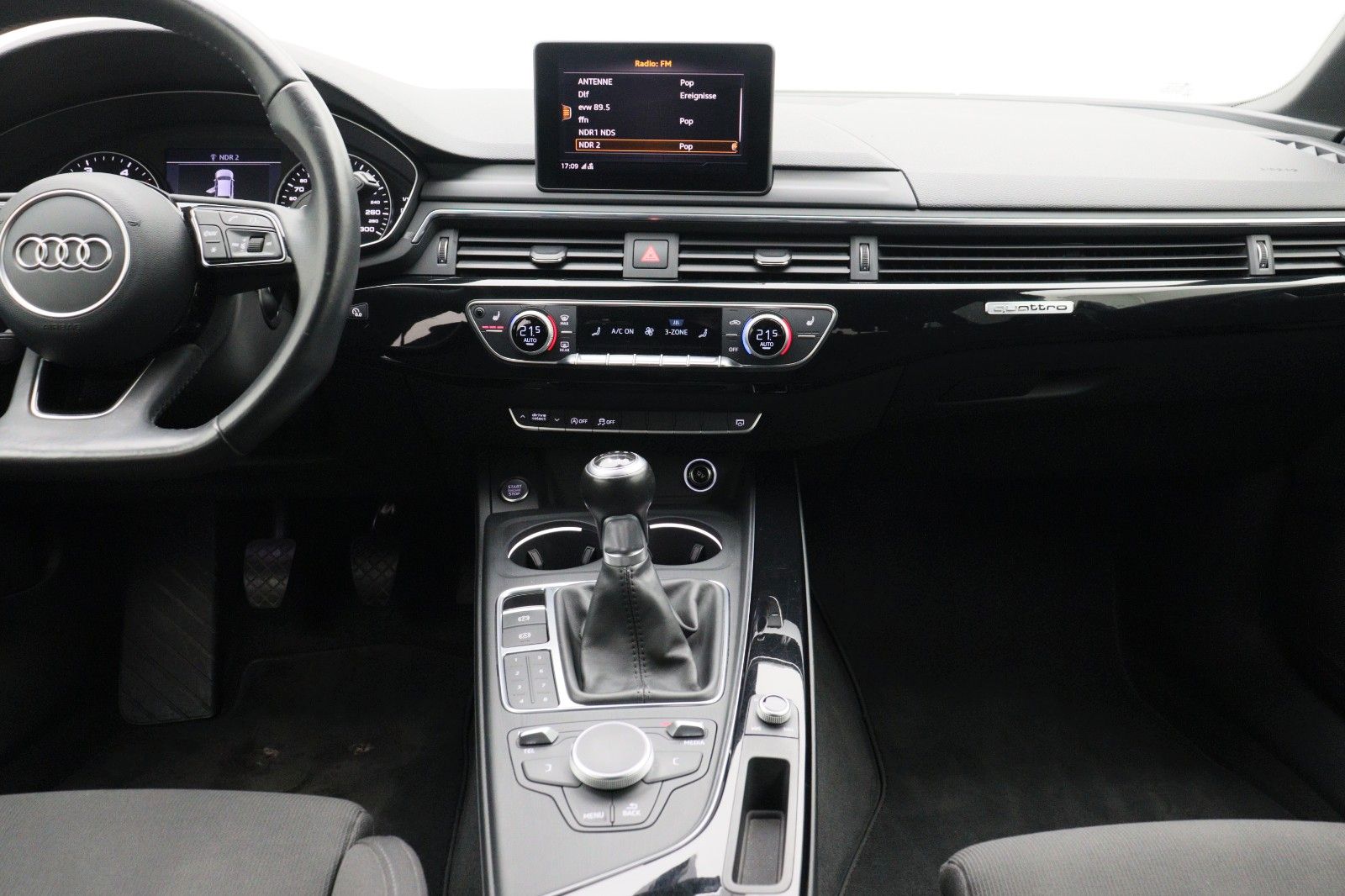 Fahrzeugabbildung Audi A4 Avant 2.0 quattro sport S-Line 19"  Rotor