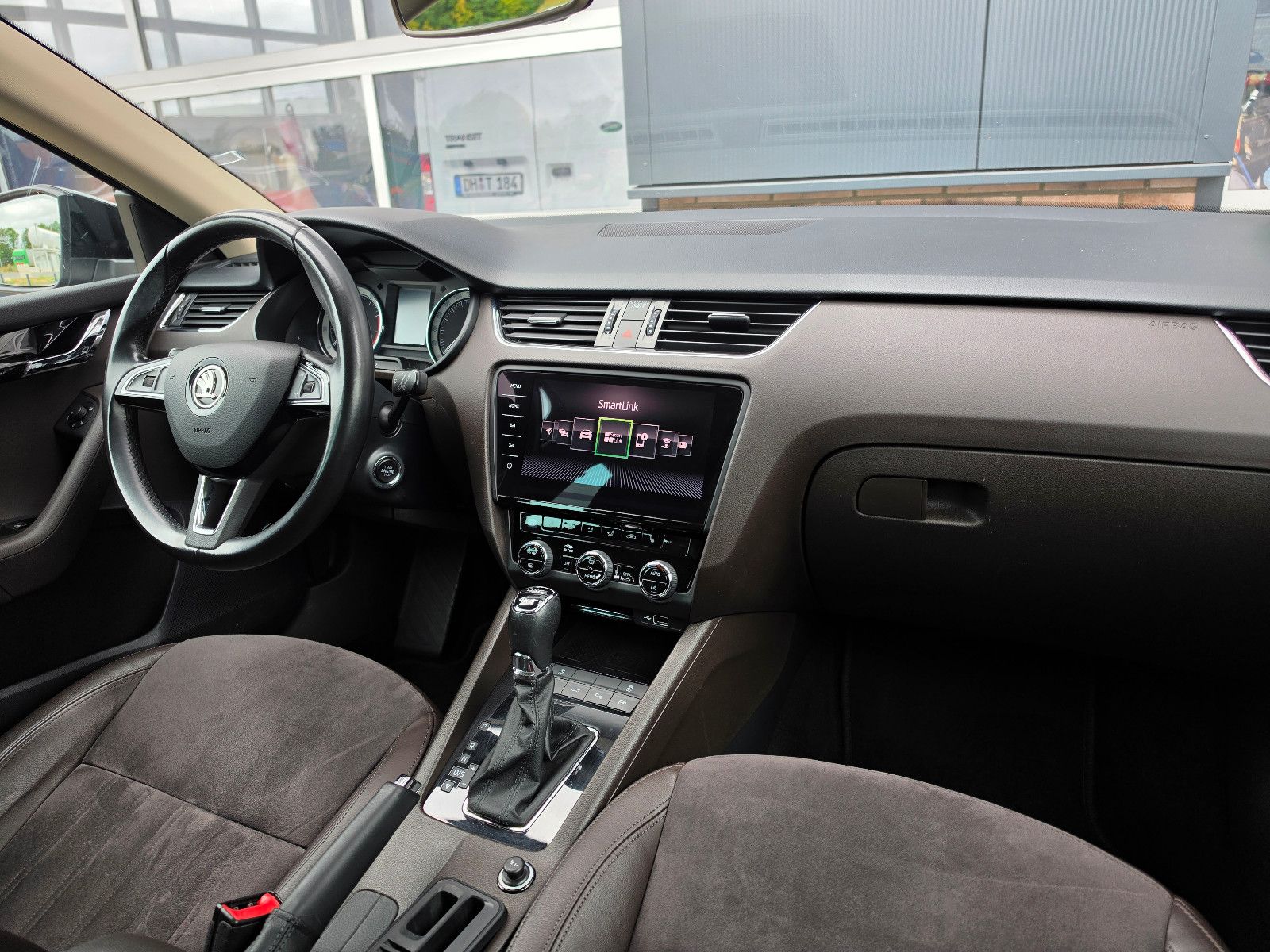 Skoda Octavia 2.0 L&K 4x4 TÜV Neu/Scheckh./LED/Pano. foto 21