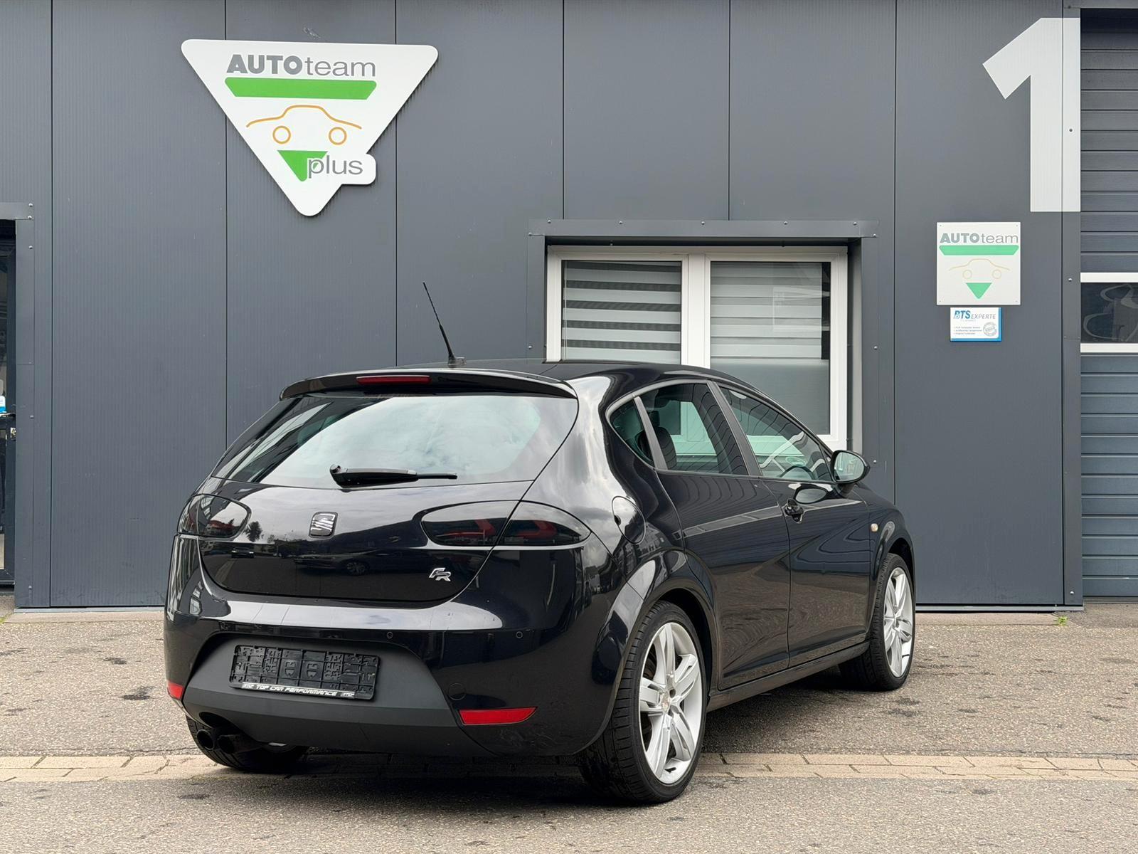 Seat Leon 2.0 TSI FR XENON SERVICE NEU