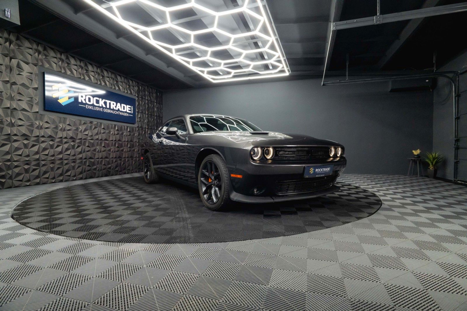 Fahrzeugabbildung Dodge Challenger 3.6 V6 GT SRT Styling LAST CALL 19%