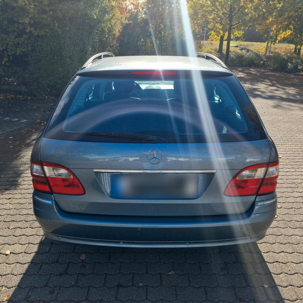 Mercedes-Benz E240 2004 — photo 5