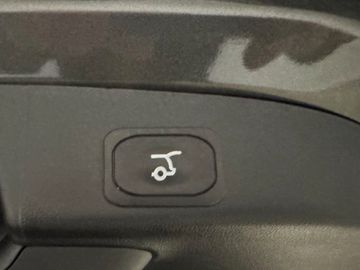 Ford Focus Turnier Active X Leder Pano HeadUp