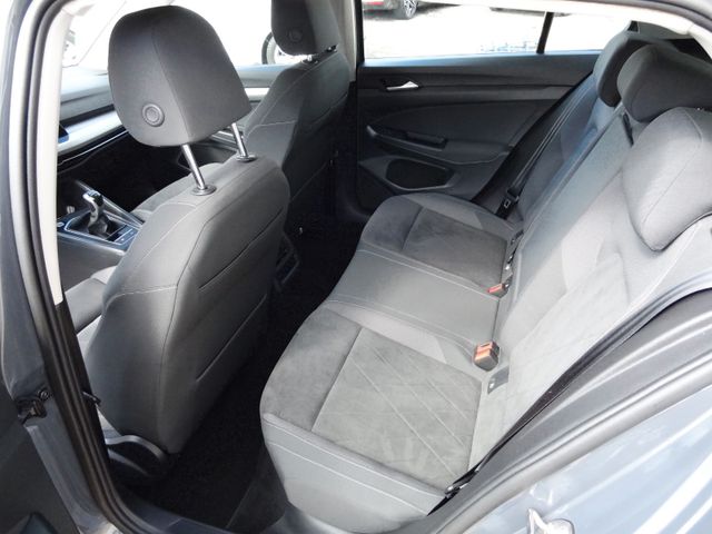 Fahrzeugabbildung Volkswagen Golf VIII Lim. Life/Virtual/LED/Navi/PDC/2.Hd/