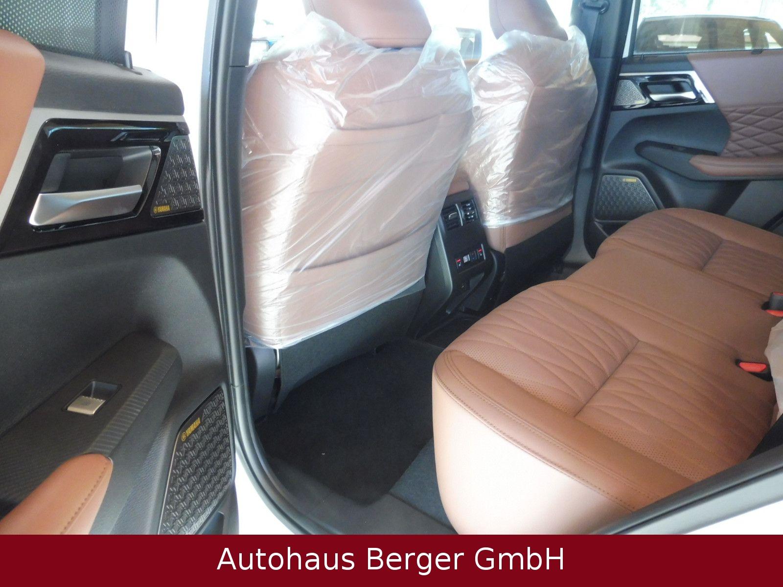 Mitsubishi Outlander 2.4 PHEV 4WD Top mit Luxury-Paket