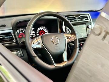 Fahrzeugabbildung Ssangyong Tivoli Amber 1,5P 2WD
