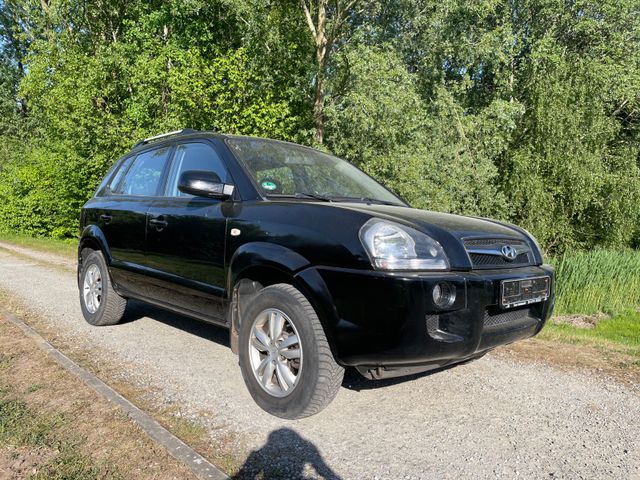 Hyundai Tucson 2.0 GLS Tüv=Neu! 105T-Km! Klima! VB