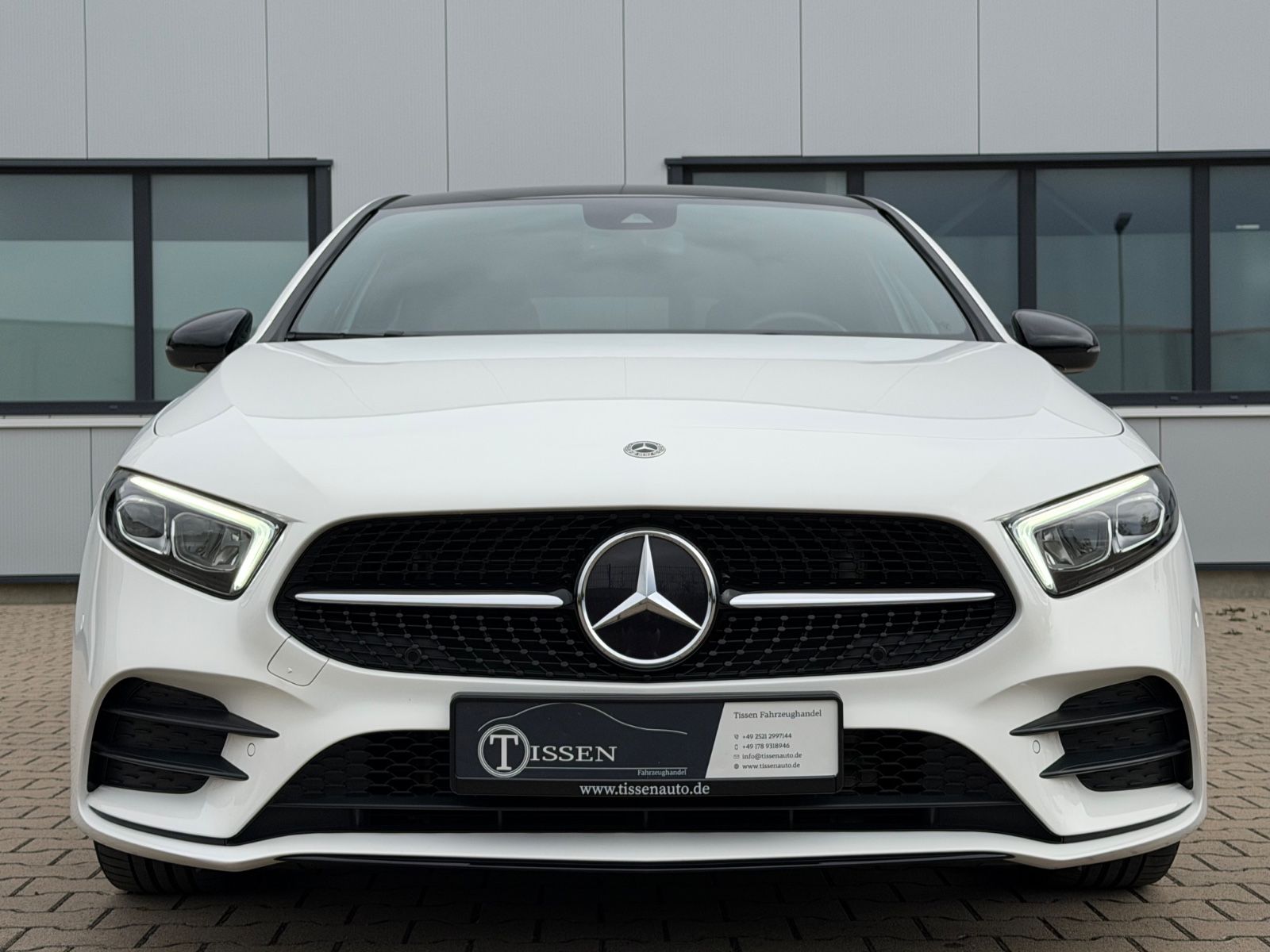 Mercedes-Benz A 200 Edition AMG Kam 19 Wide Night Ambiente foto 2