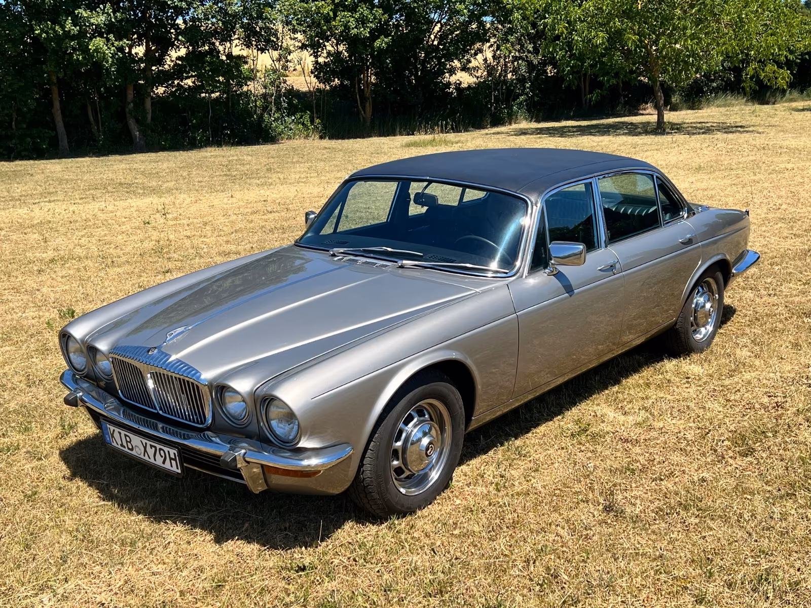 Jaguar Daimler Double Six LHD einer der letzten Serie 2