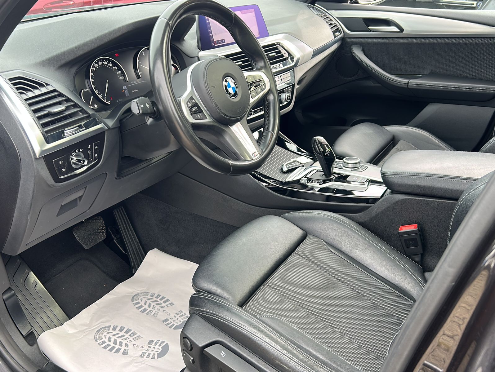 Fahrzeugabbildung BMW X3 xDrive 20d Advantage