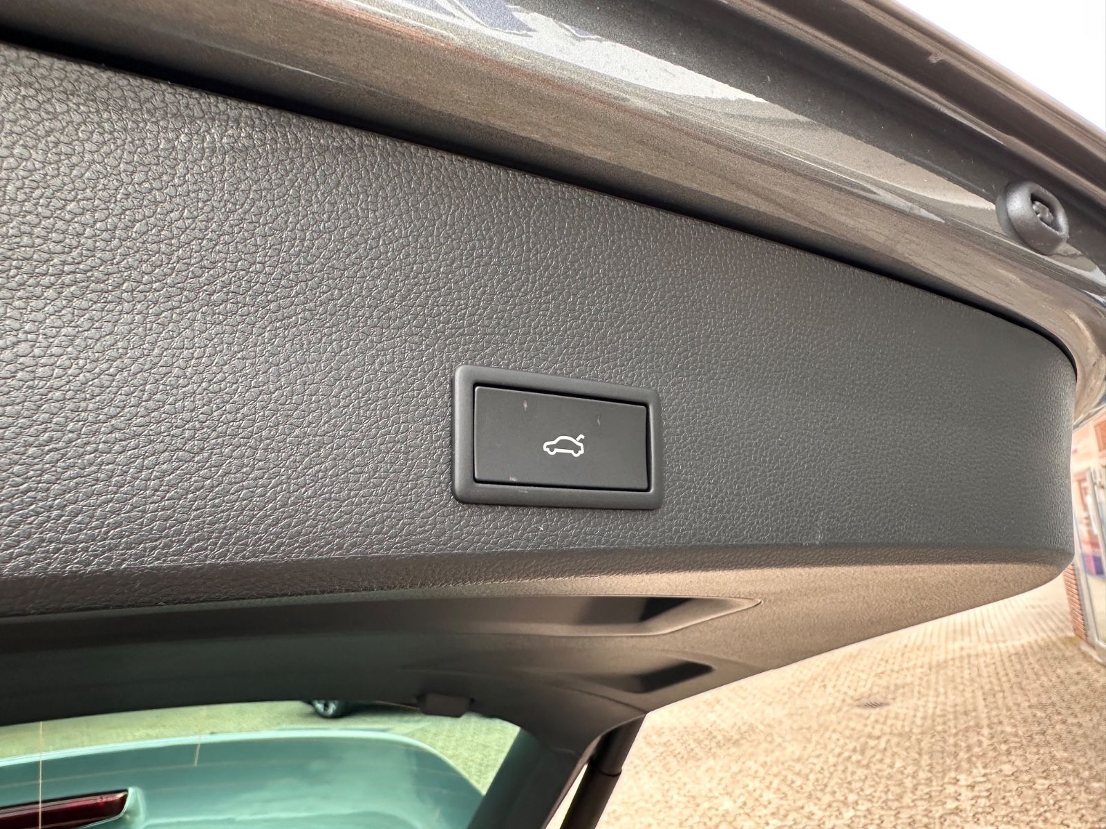 Fahrzeugabbildung SEAT Ateca FR 1.5 TSI DSG ACC/NAVI/LED/PDC/eHeck/SHZ