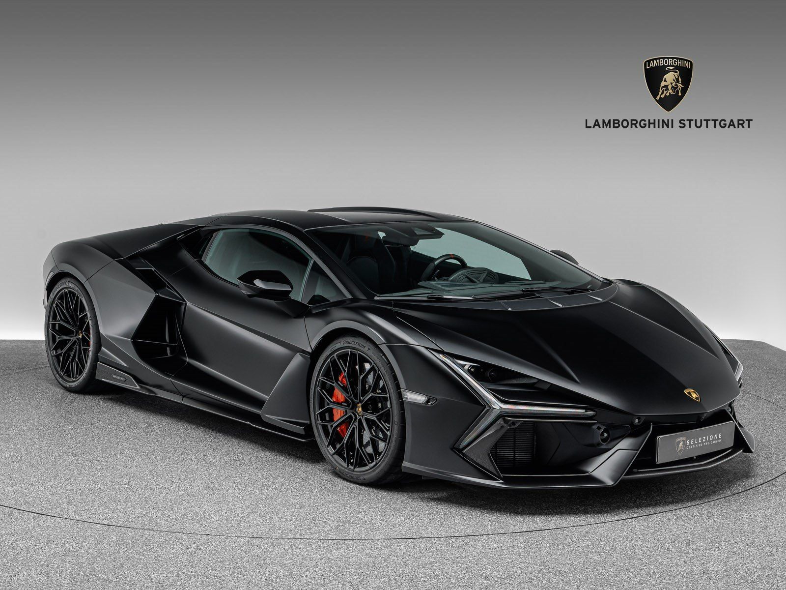 LAMBORGHINI Revuelto