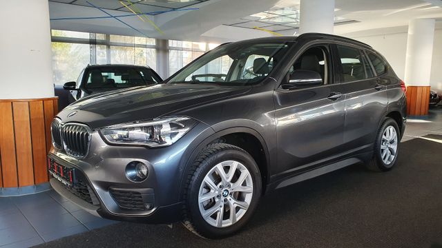 BMW X1 xDrive 20 i/ACC/AHK/HUD/LED/Navi/RFK