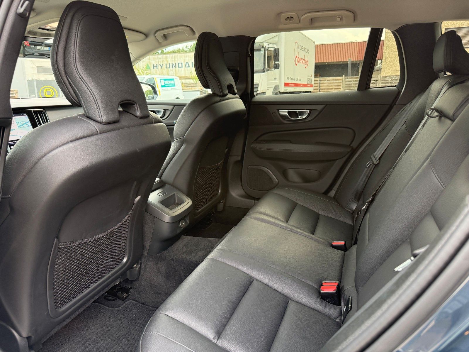 Fahrzeugabbildung Volvo V 60 Kombi Plus Dark