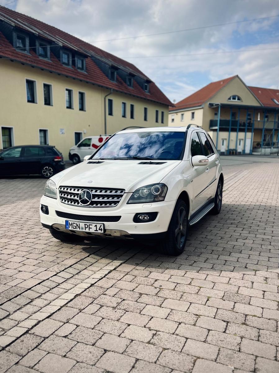 Mercedes-Benz ML 320