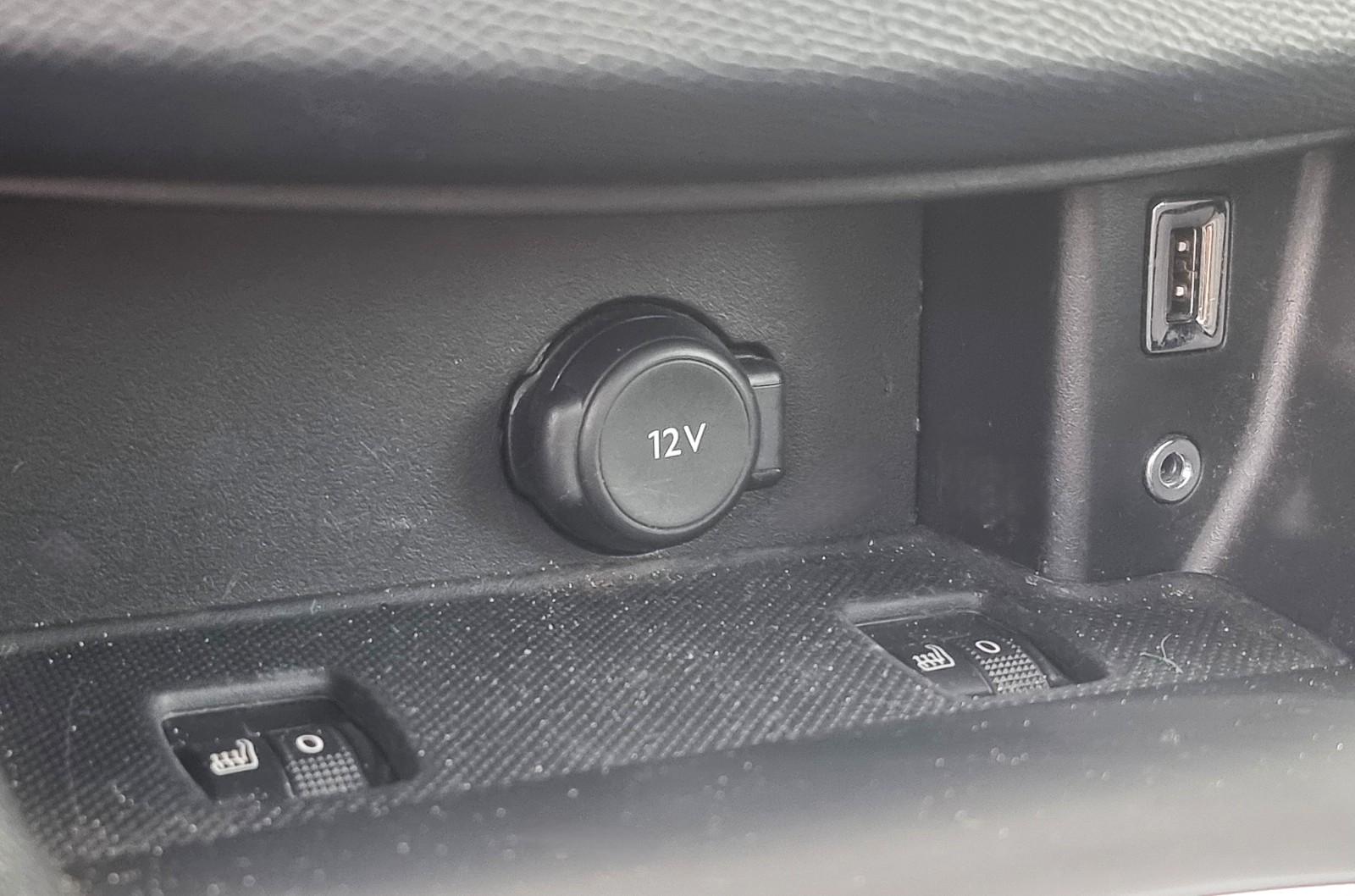 Peugeot 308 SW Allure NAVI KAMERA TEMP SITZH LED PDC ALU