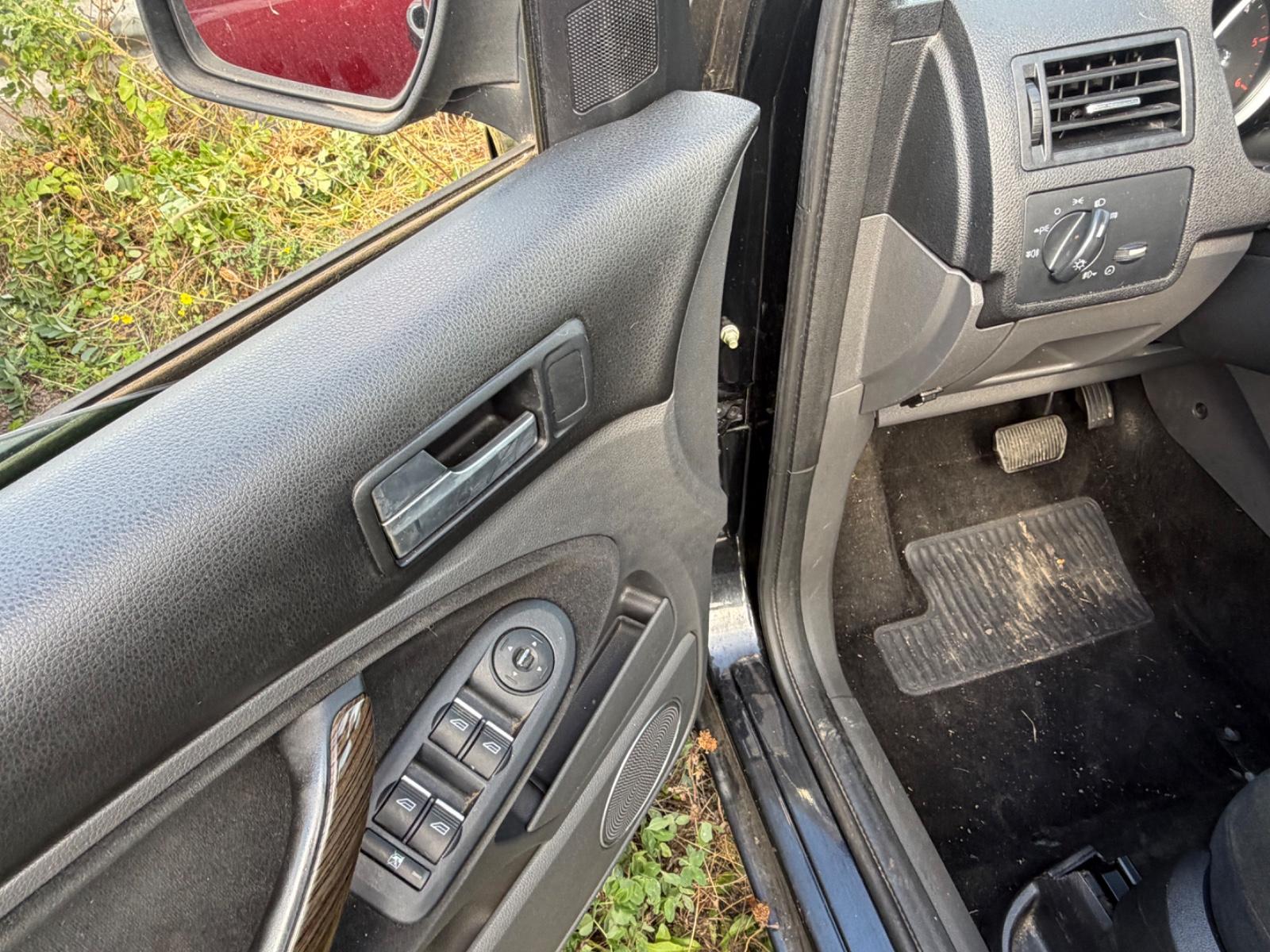 Ford C-MAX 2009 — photo 11