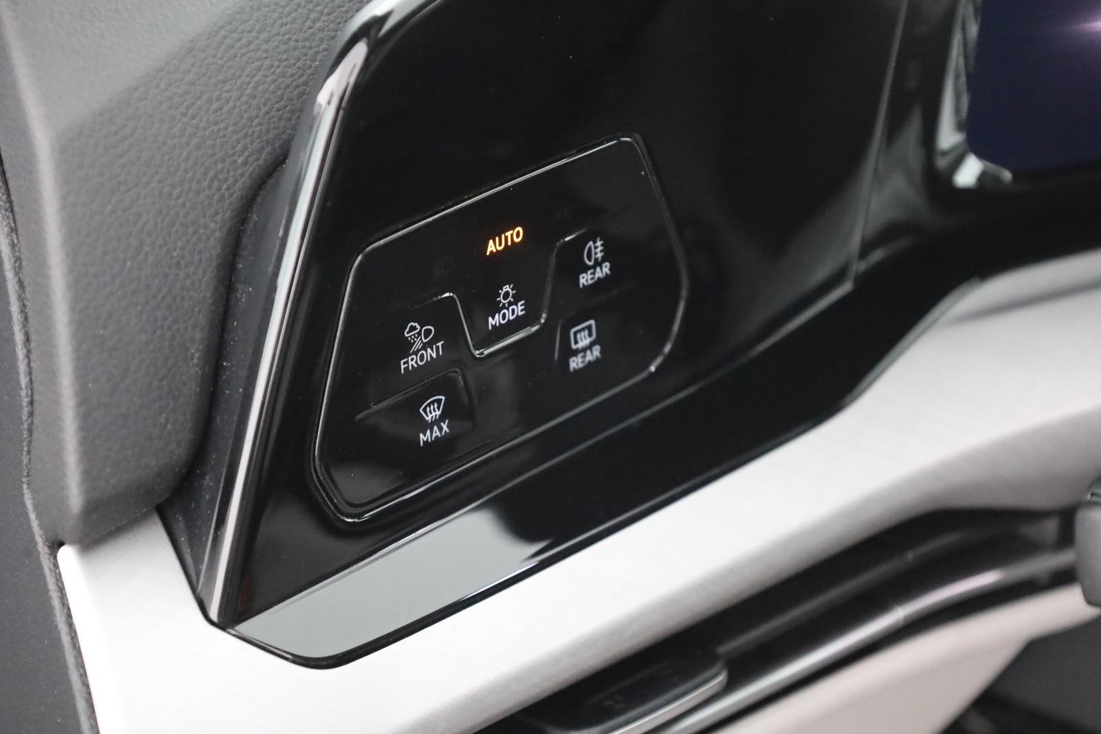 Volkswagen Golf VIII Variant 1.5 TSI Life LED Navi SHZ AHK, миниатюра 20
