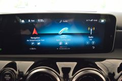 MERCEDES-BENZ A 220 d 4Matic Lim.~Teilleder~LED~Navi~Automatik