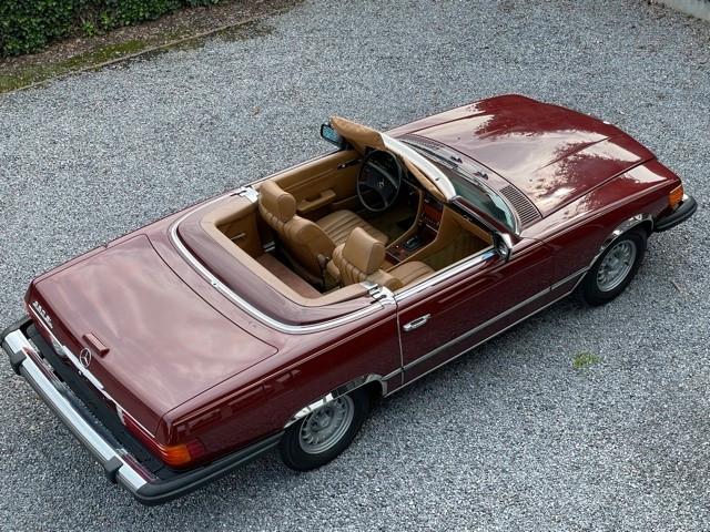 Mercedes-Benz SL 380 R107 Roadster Orient red /Leather brown