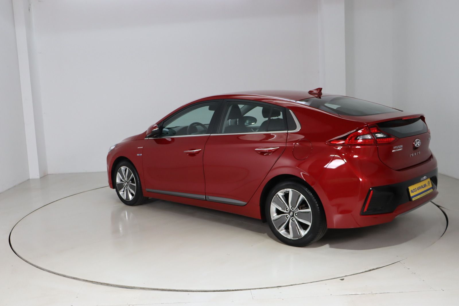 Fahrzeugabbildung Hyundai IONIQ 1.6i GDi HEV Hybrid Style