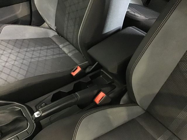 Fahrzeugabbildung Volkswagen Taigo R-Line 1.5 TSI  DSG/ACC/Navi/AHK/LED/DAB