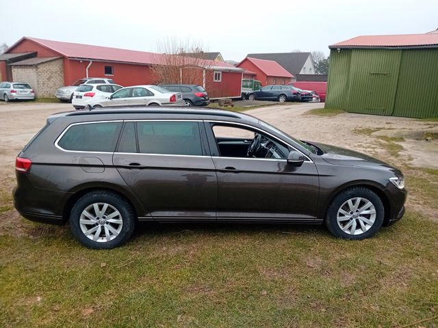 Volkswagen Passat Variant 2.0 tdi Automatik Sehr sauber