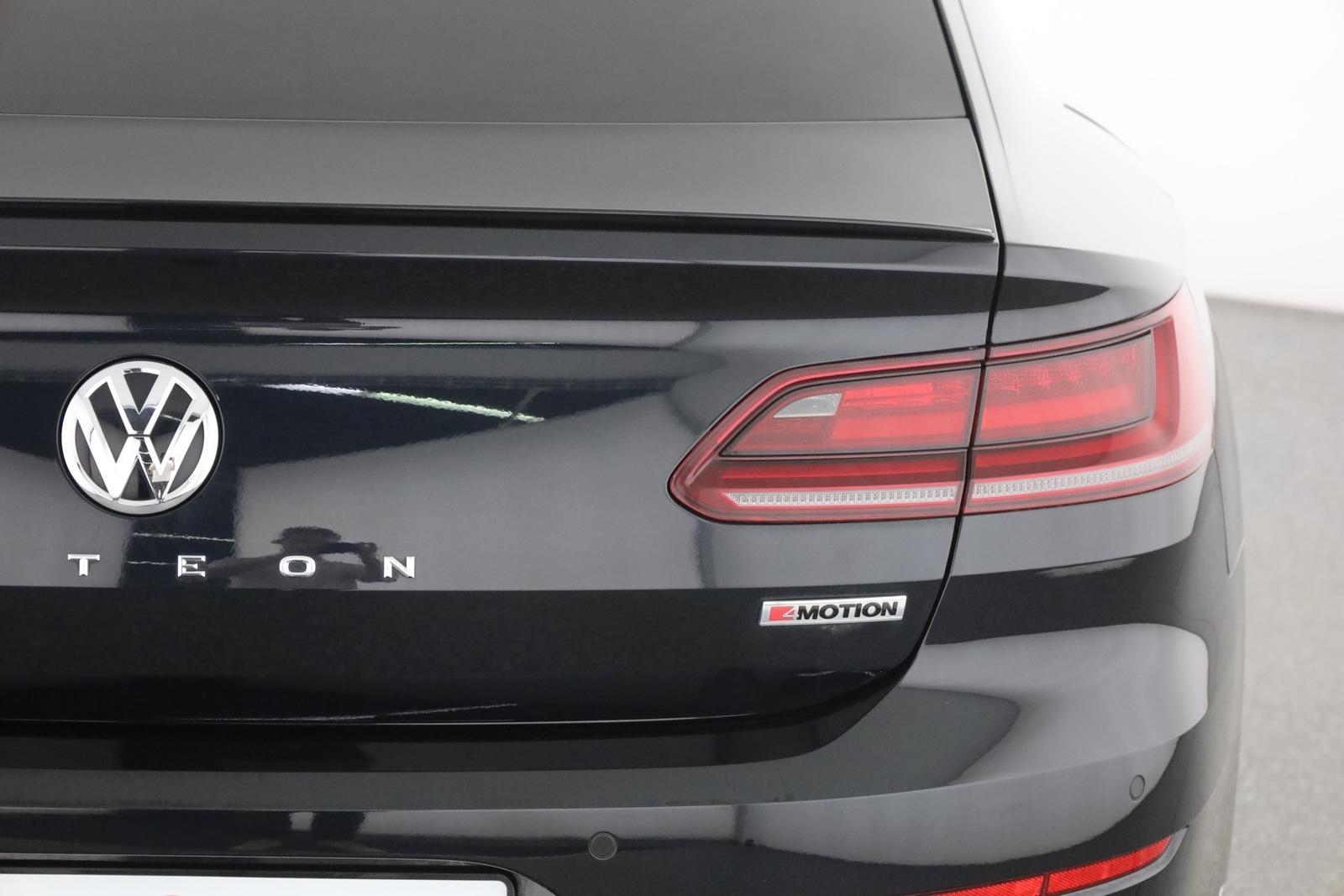 Volkswagen Arteon 2.0 TDI DSG R-Line 4M LED Navi Panorama
