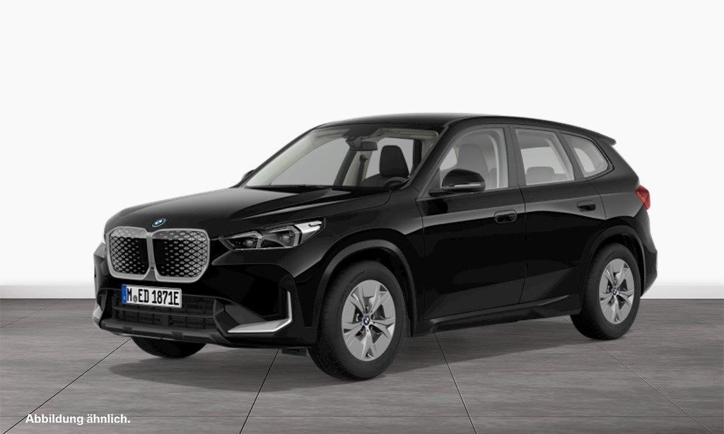 BMW iX1 xDrive30 DA. Plus Parkass. DAB LED AHK Komfo