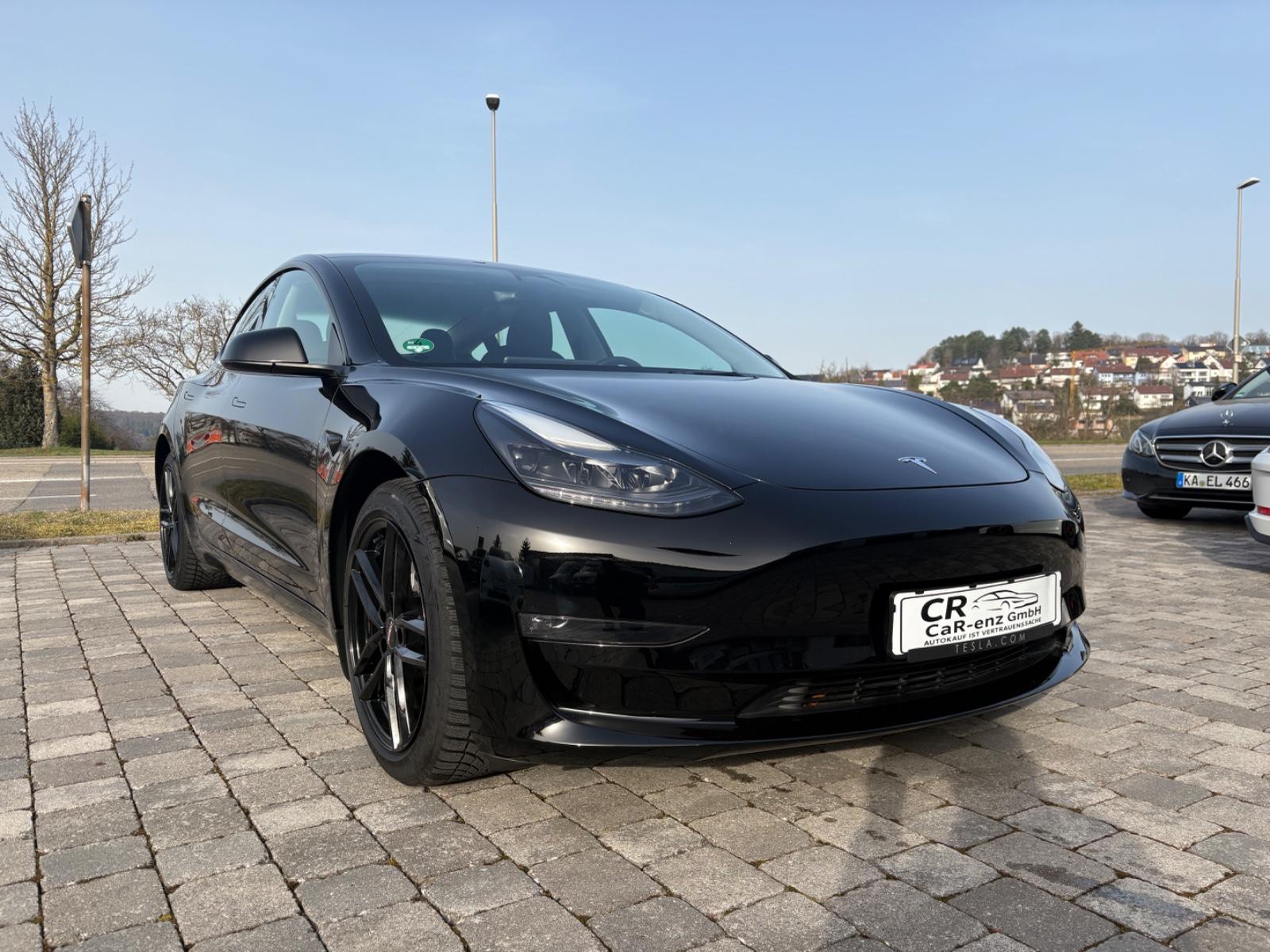 Tesla Model 3 Long Range Dual AWD 8 fach Alu