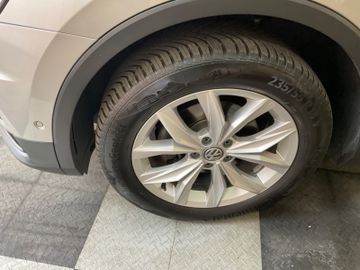 Volkswagen Tiguan - 8