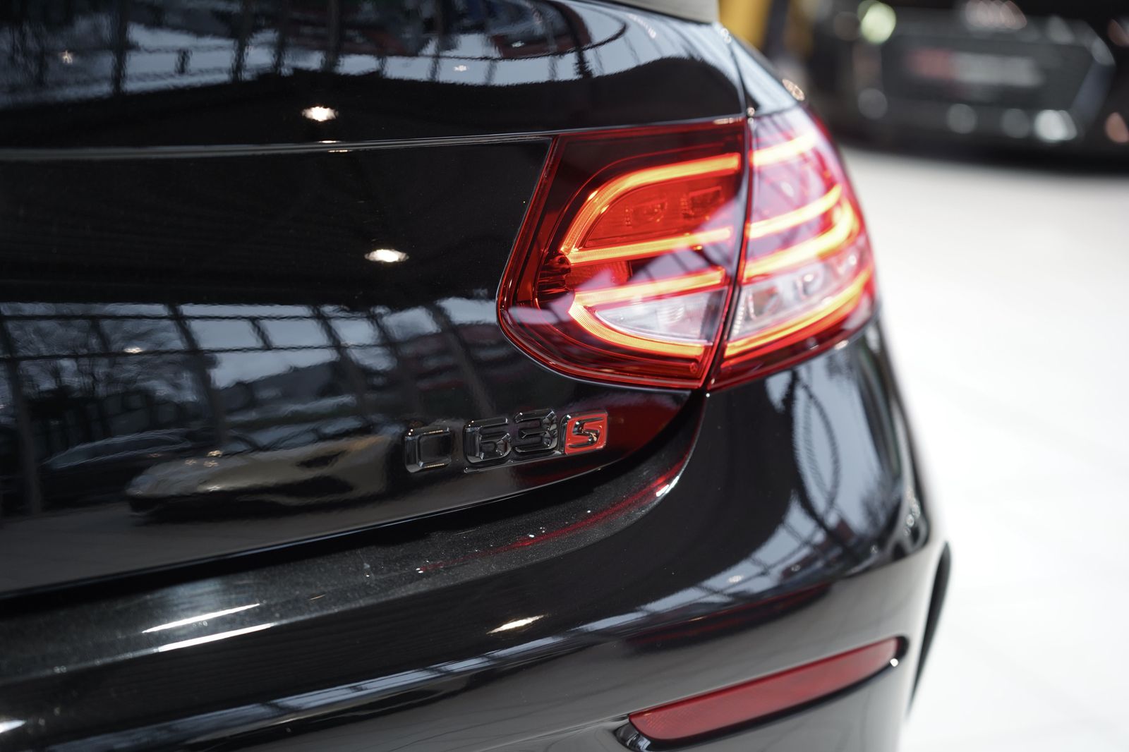 Mercedes Benz C 63 Amg