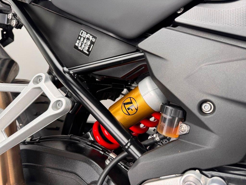 Fahrzeugabbildung BMW F850 GS *NEUWERTIG *TOP-AUSSTATTUNG