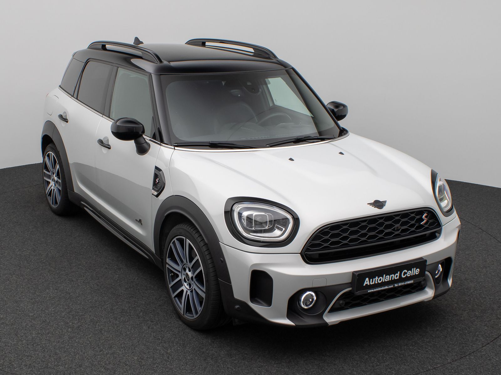 Fahrzeugabbildung MINI Cooper SD Countryman ALL4 HUD DAB Kamera 19Zoll